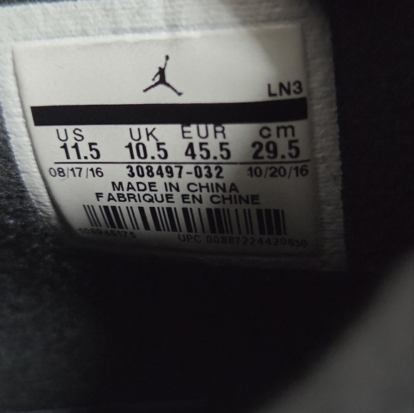 Jordan 4 Retro Royalty 2017 Size 11.5 Pre-Owned 308497-032 Black Gold - Picture 9 of 15